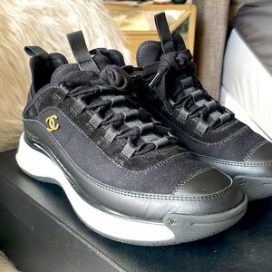 CHANEL velvet calfskin and mixed fibers